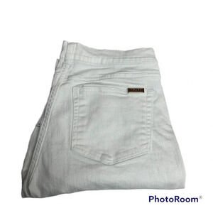 Chaps white jean capris size 8 in great condition